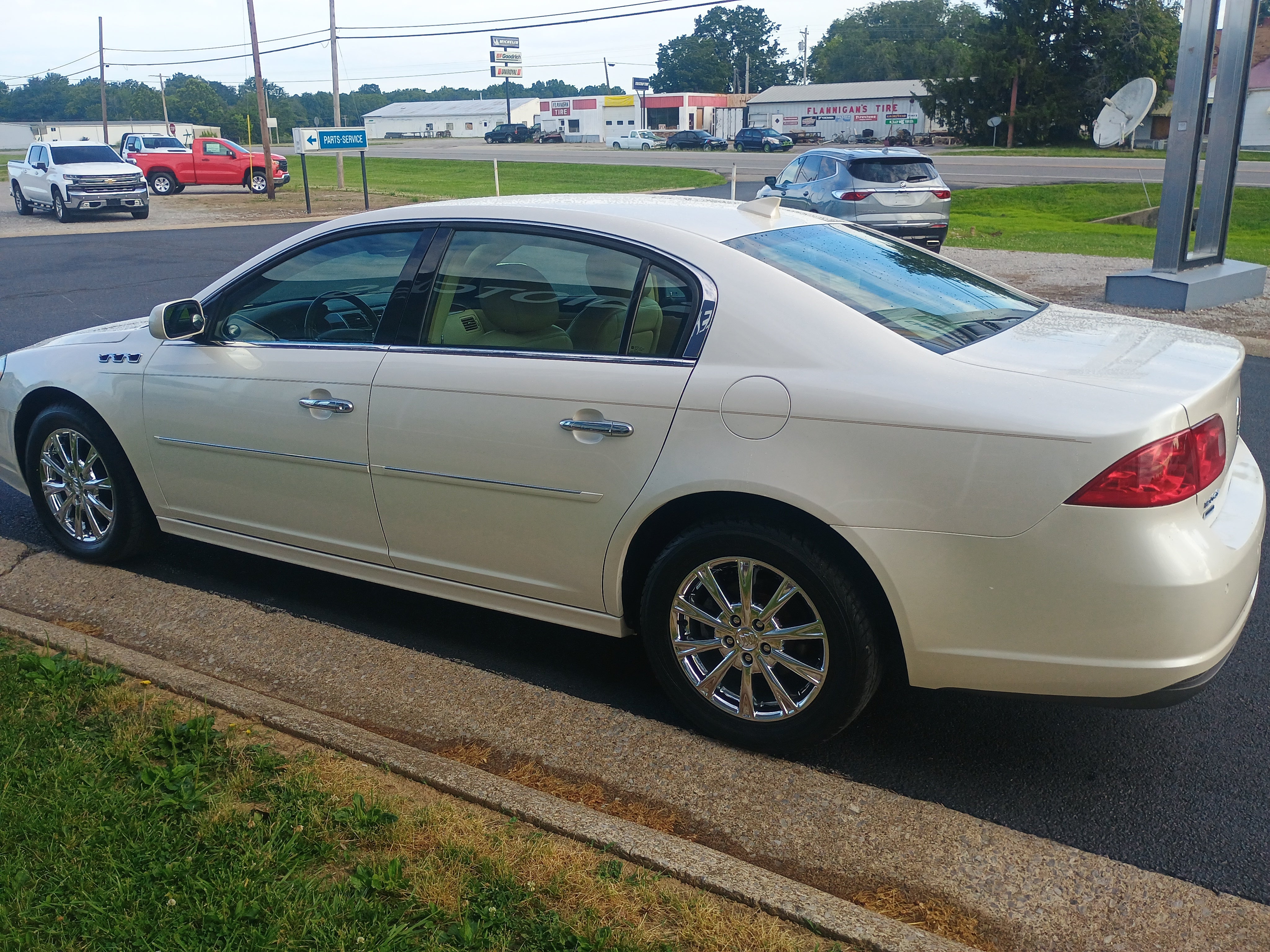 2011 Buick Lucerne CXL Premium