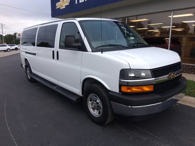 2025 Chevrolet Express Passenger 1LT