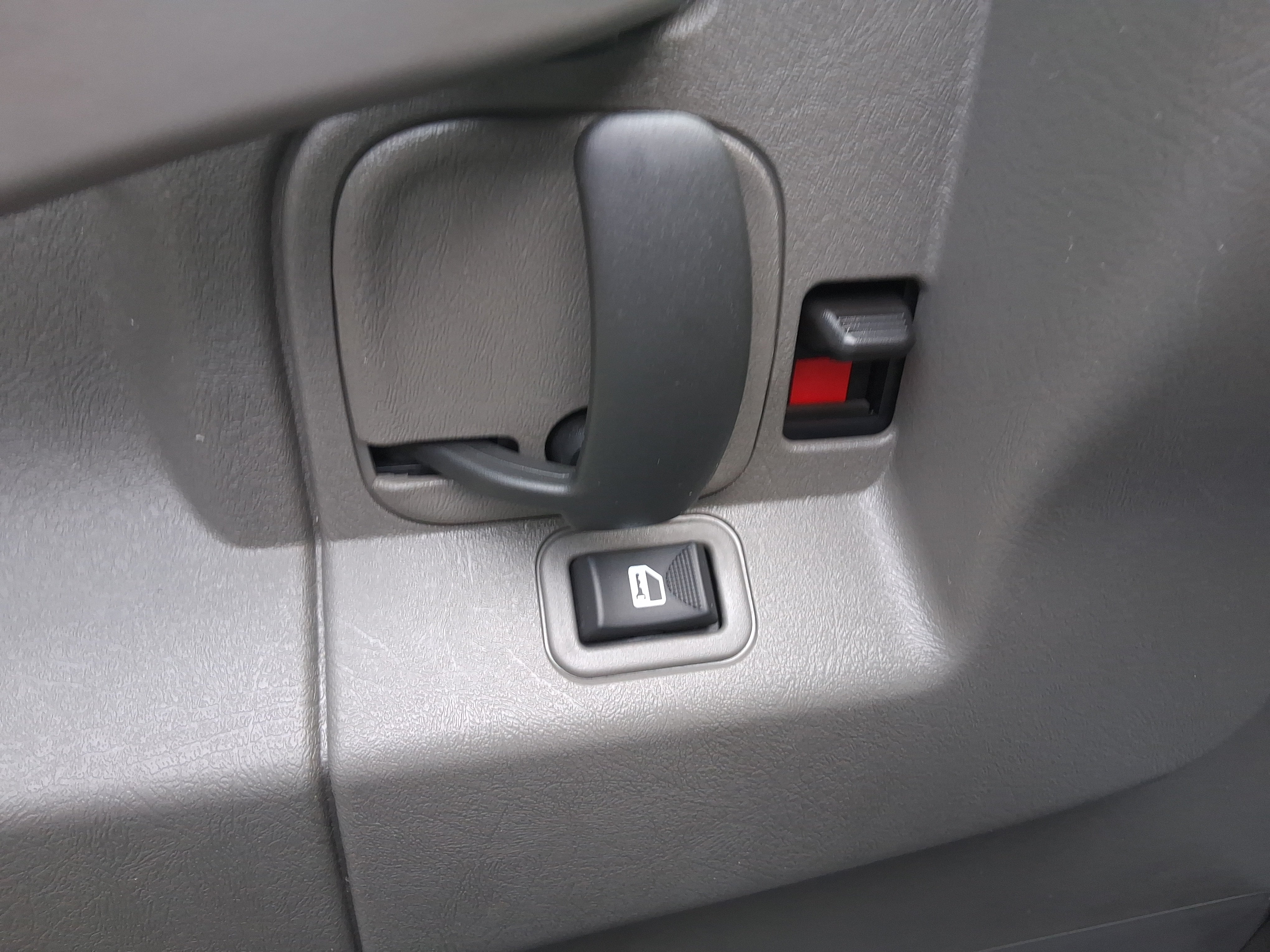 2025 Chevrolet Express Passenger 1LT