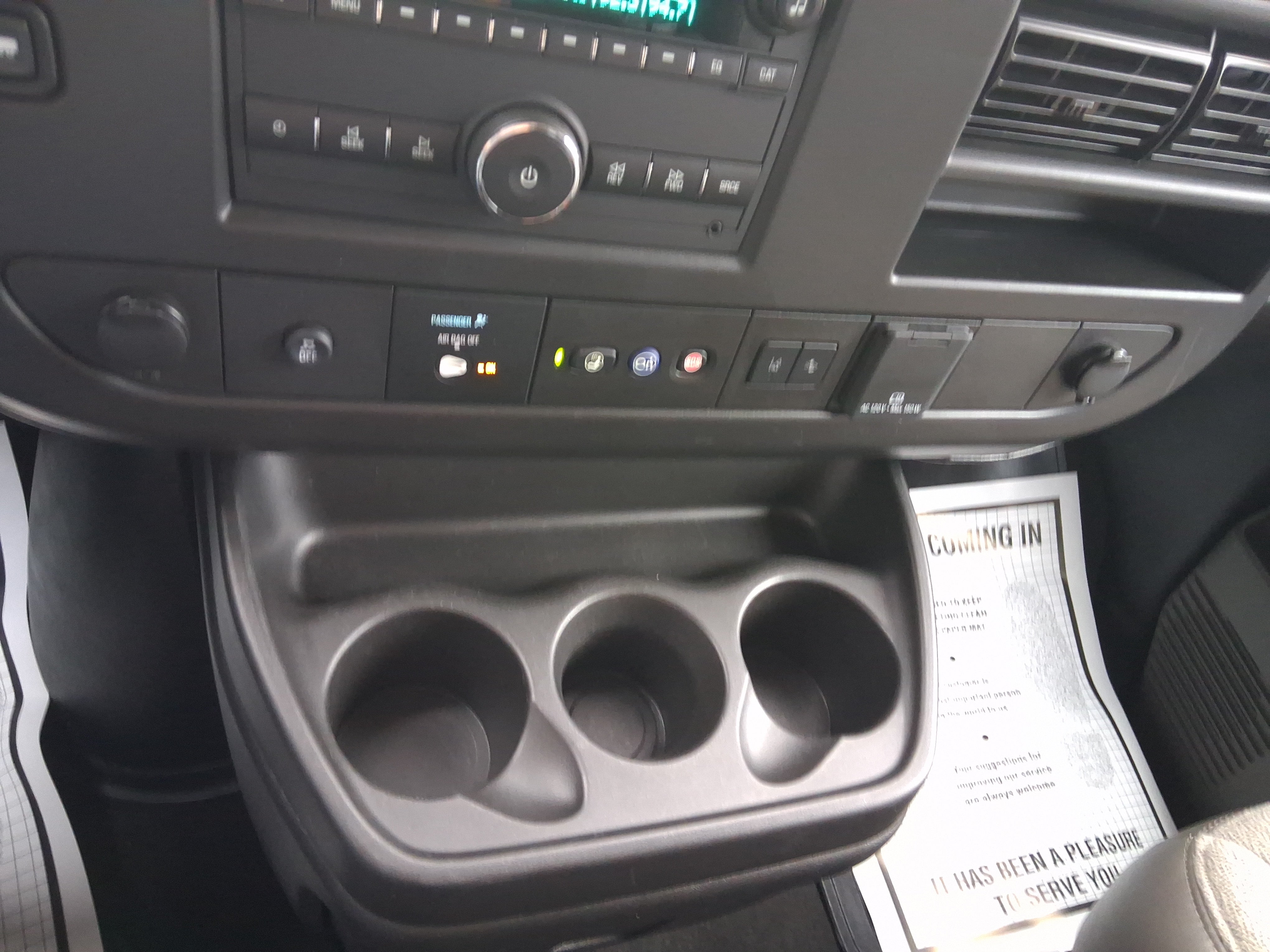 2025 Chevrolet Express Passenger 1LT