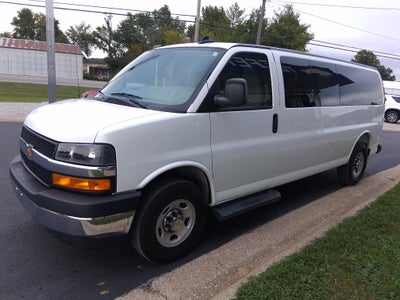 2025 Chevrolet Express Passenger 1LT