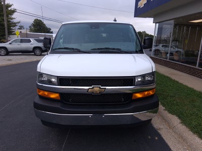 2025 Chevrolet Express Passenger 1LT