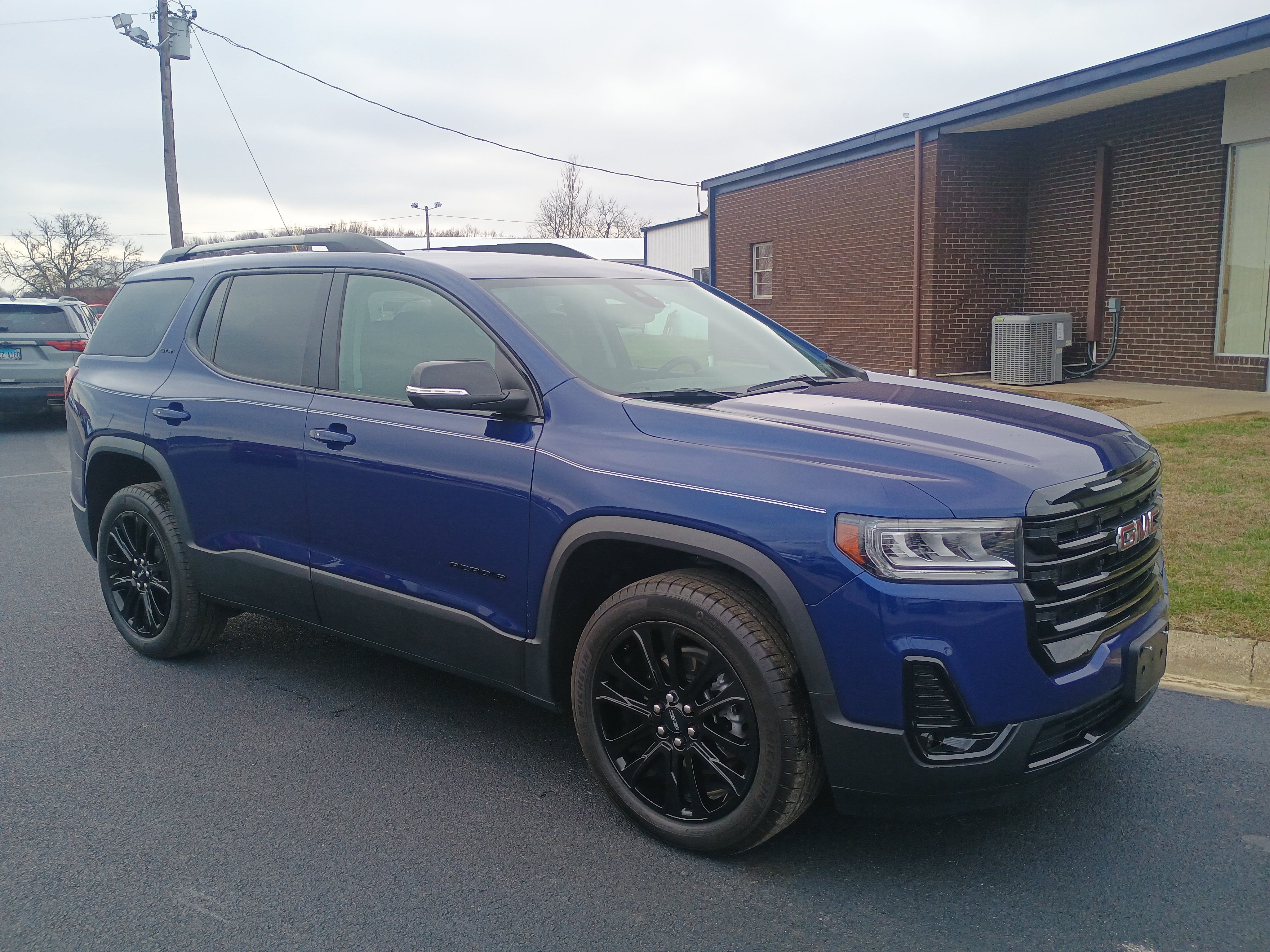 2023 GMC Acadia SLT