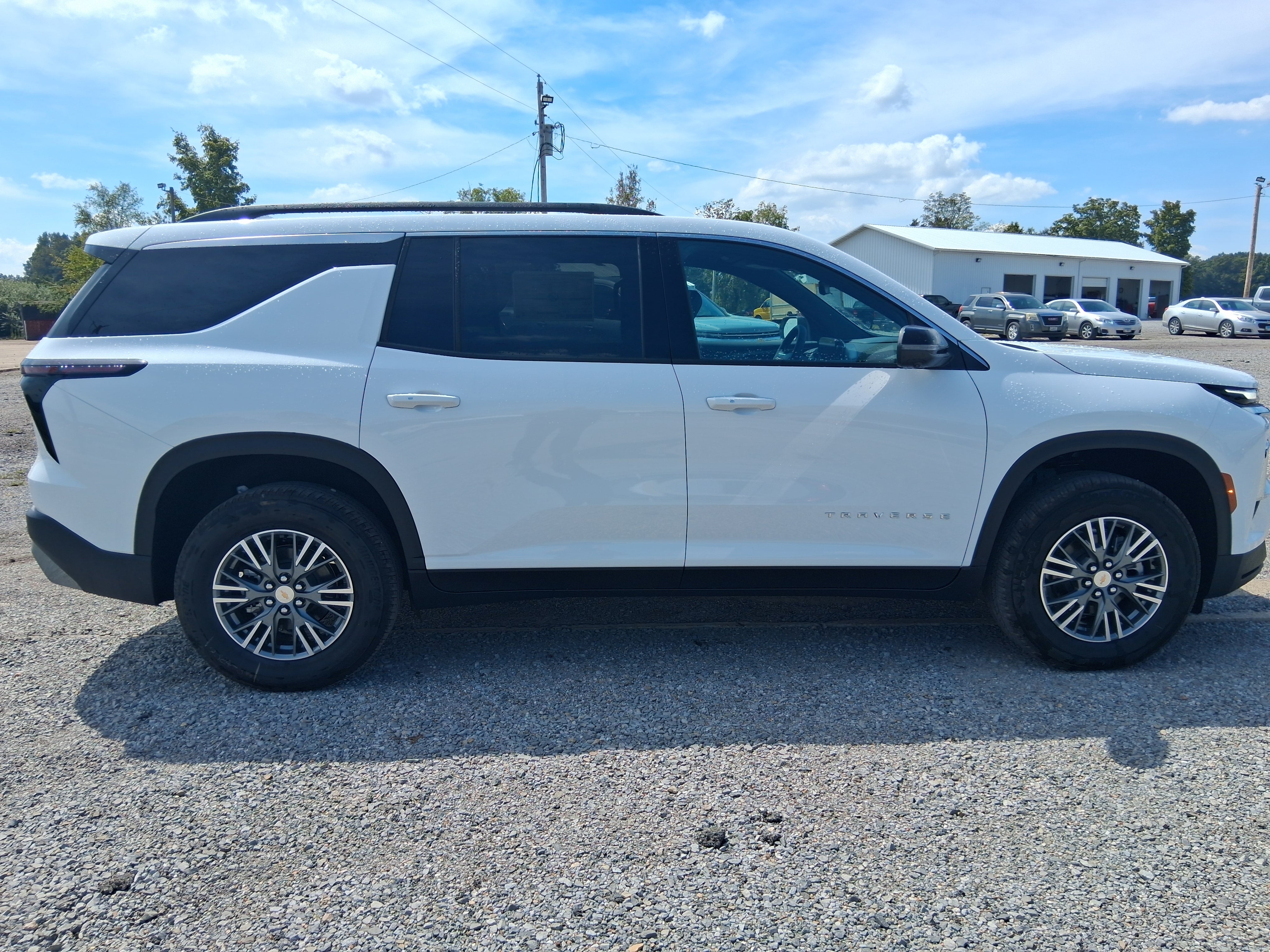 2027 Chevrolet Traverse LT