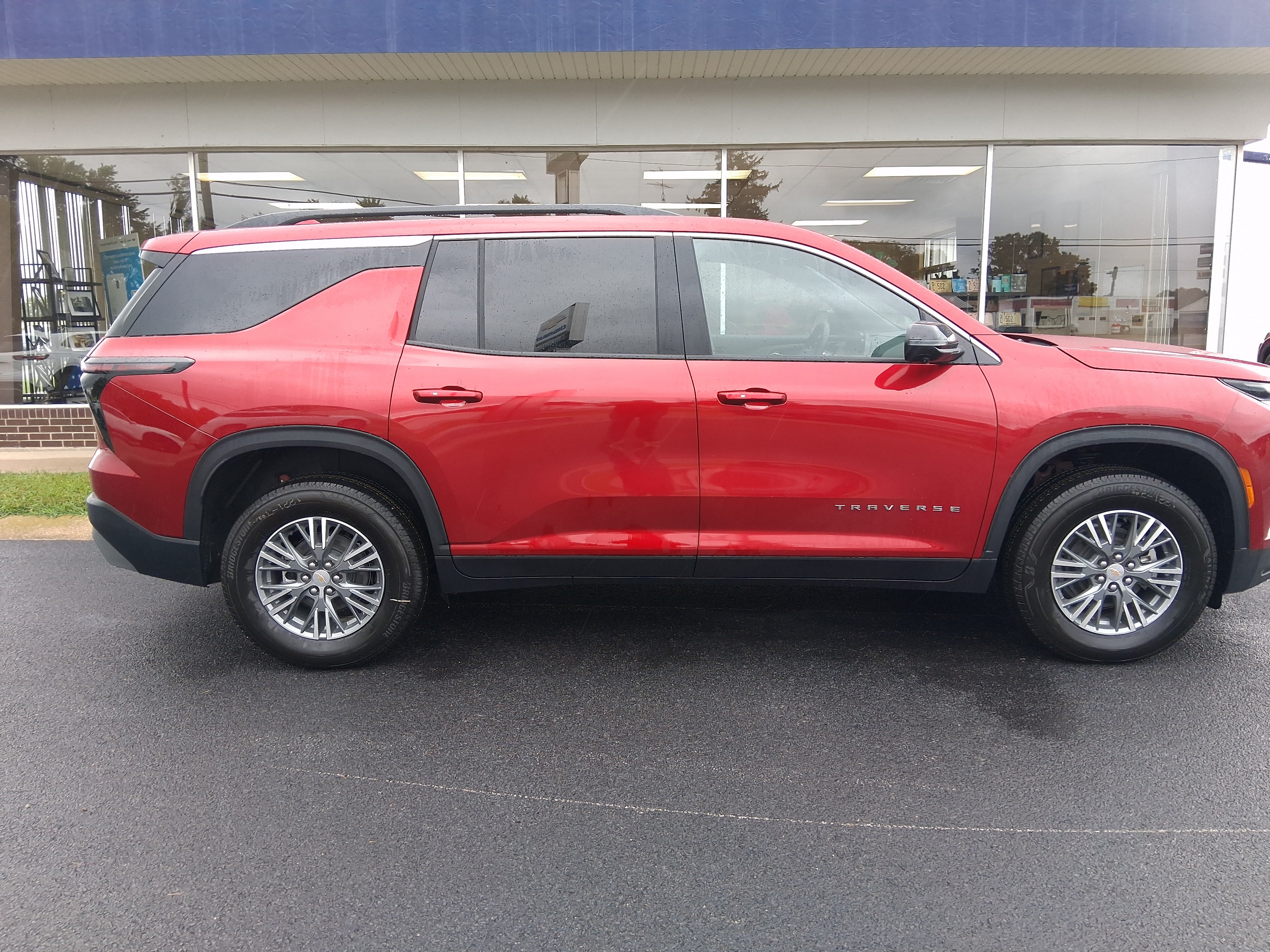 2027 Chevrolet Traverse LT