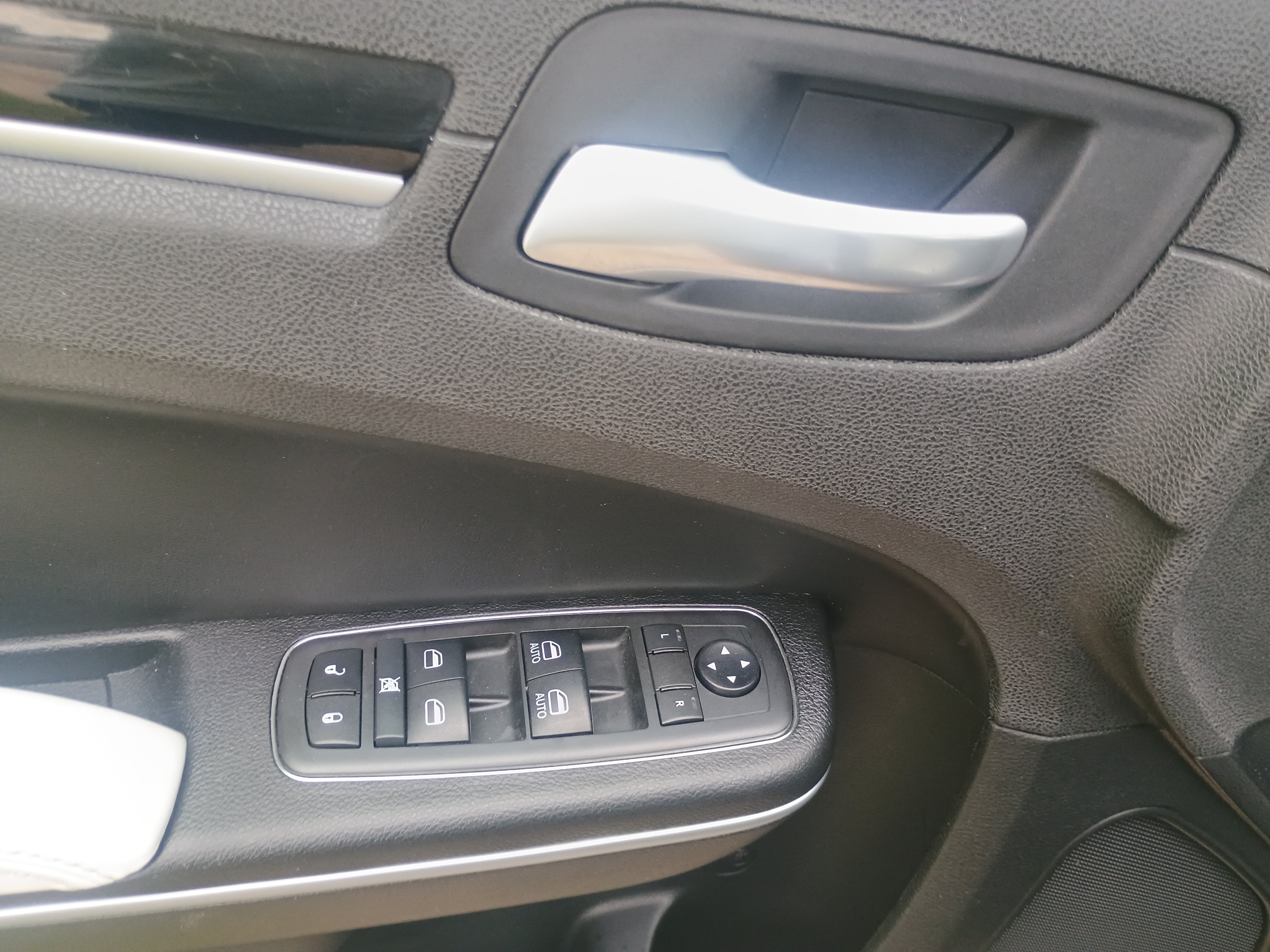 2021 Chrysler 300 300S