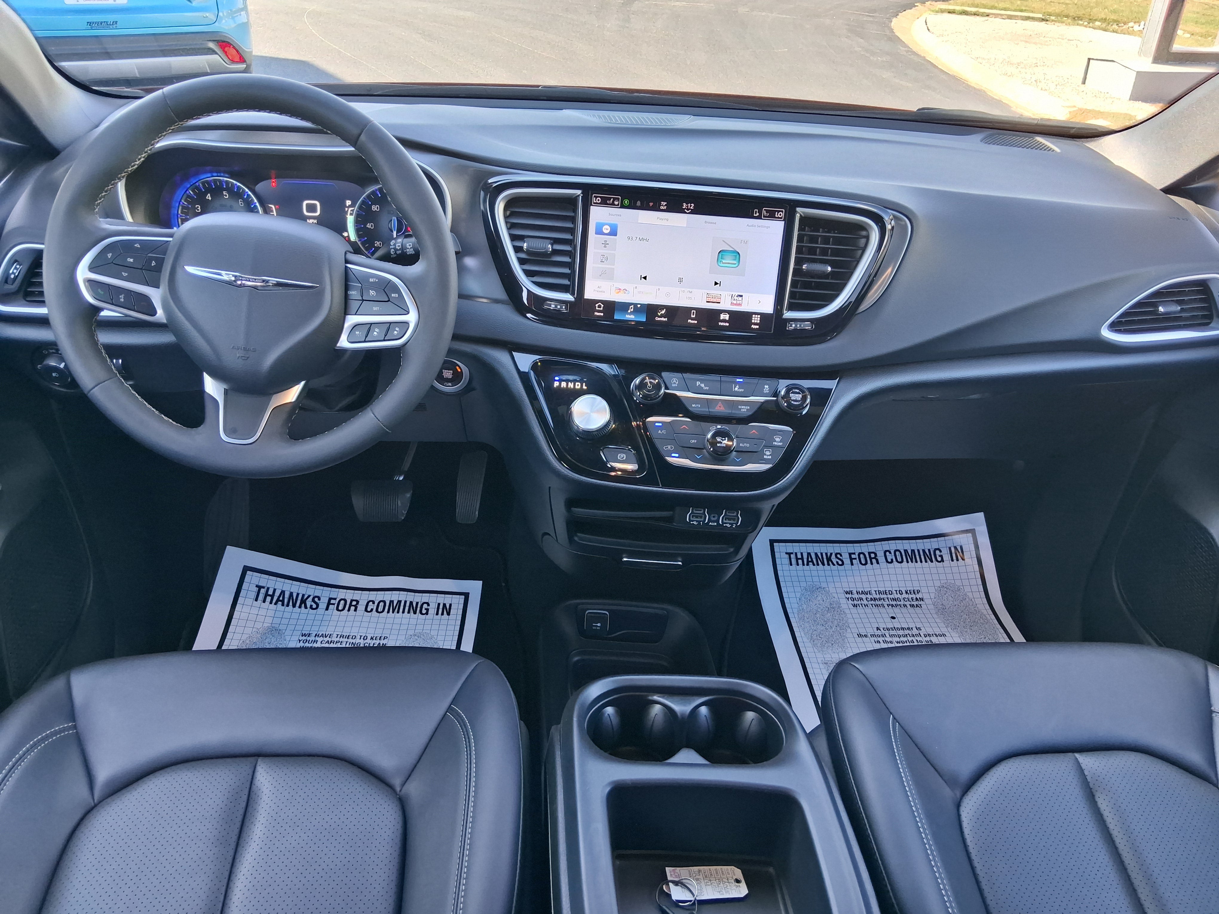 2025 Chrysler Pacifica Select