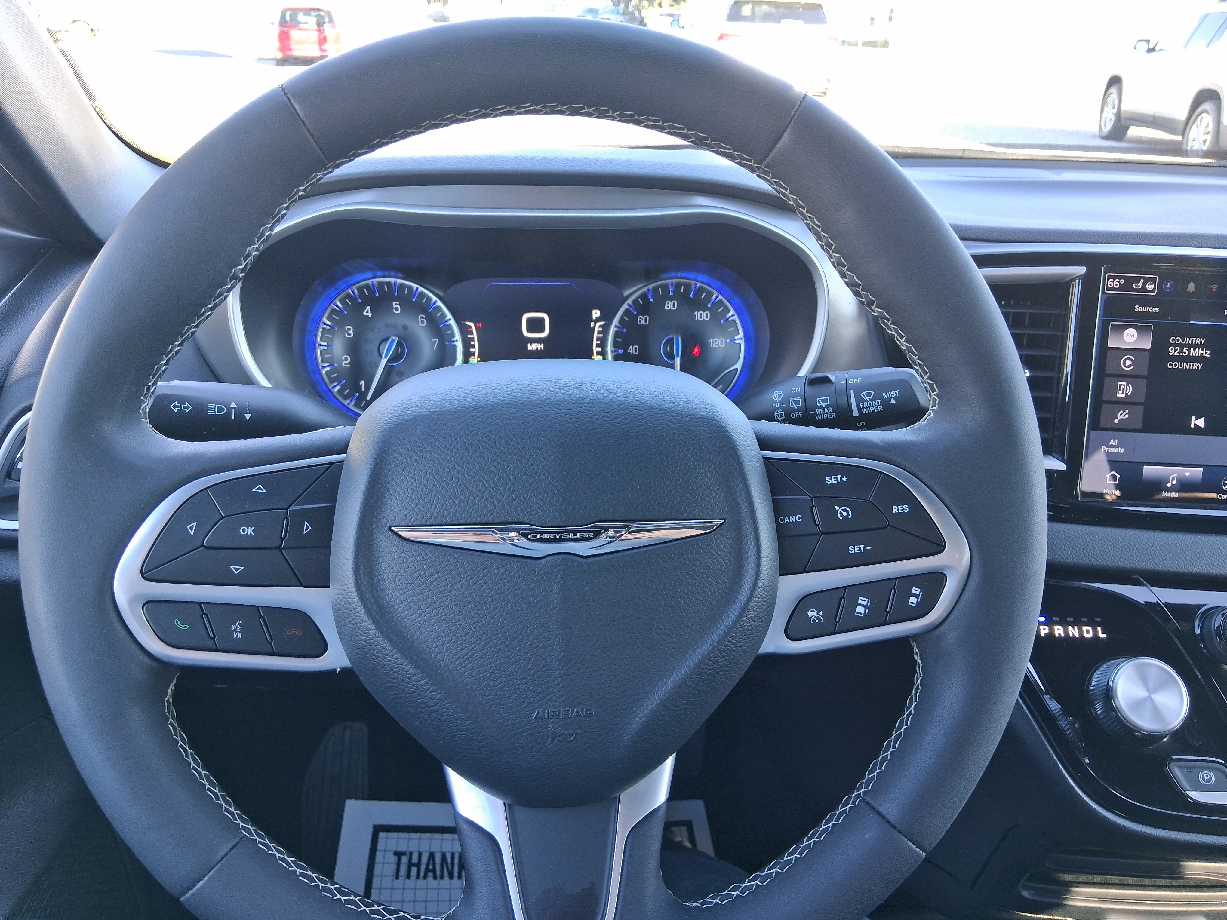 2025 Chrysler Pacifica Select