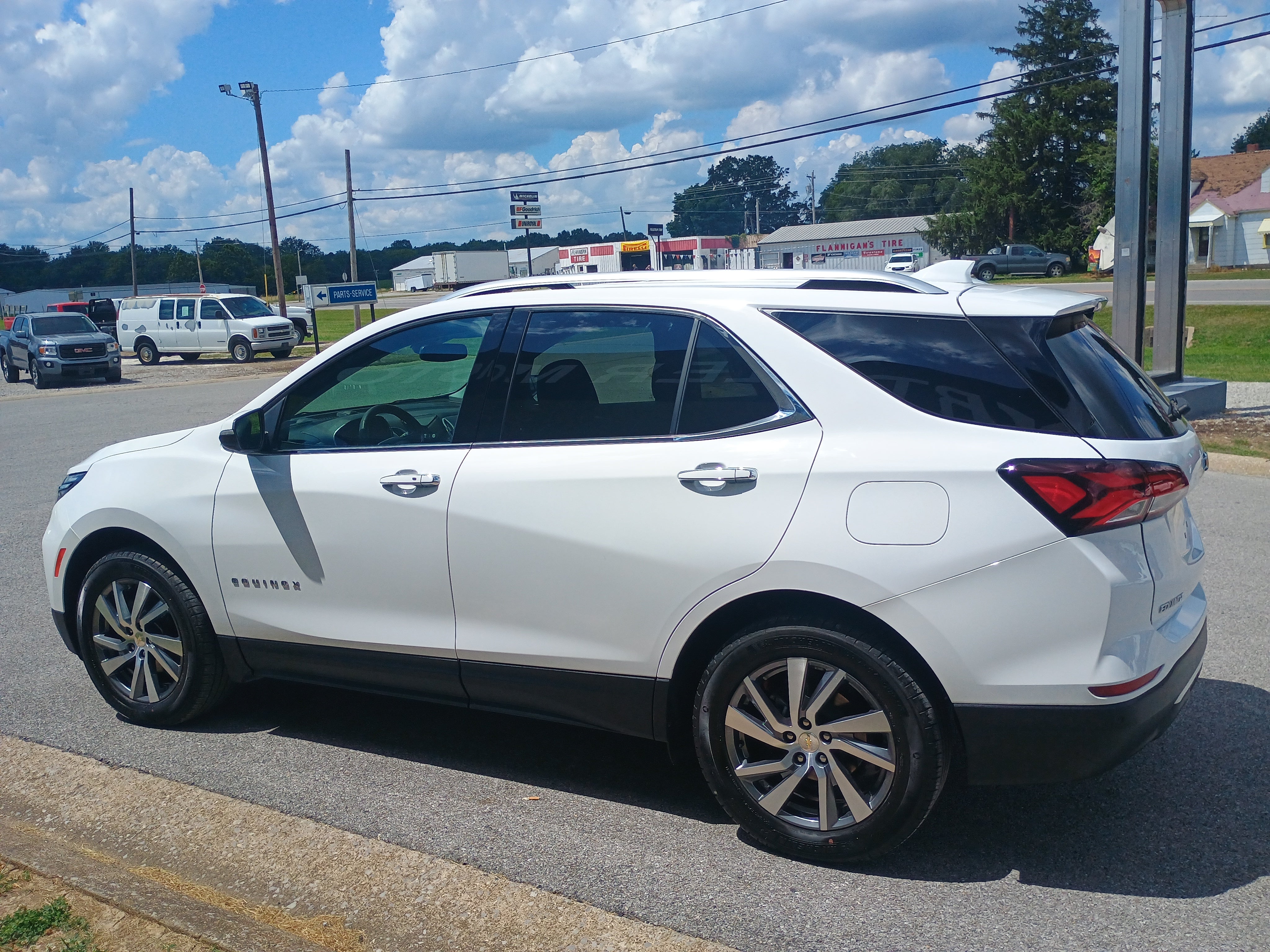 2023 Chevrolet Equinox Premier