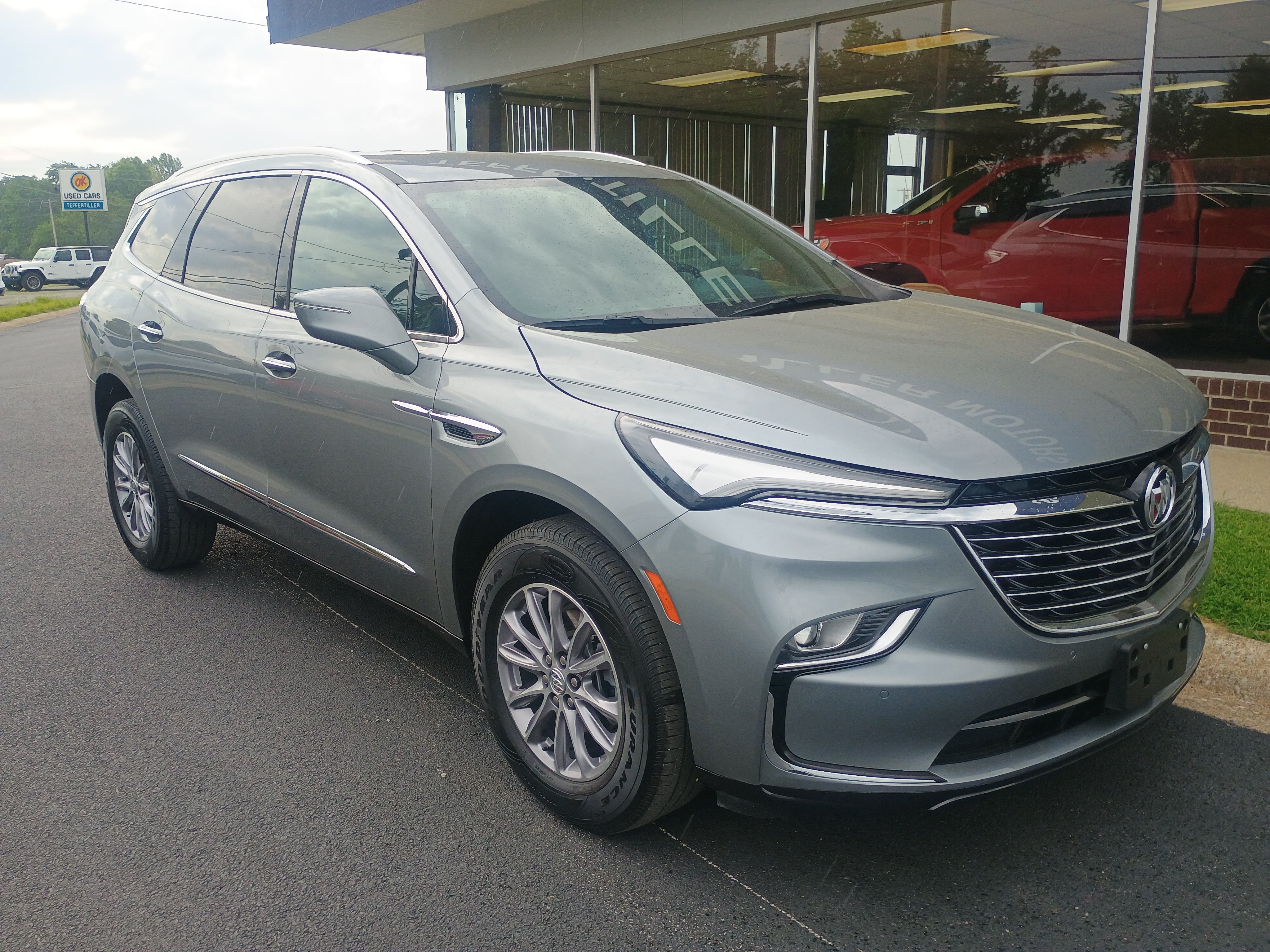 2023 Buick Enclave Essence's photo